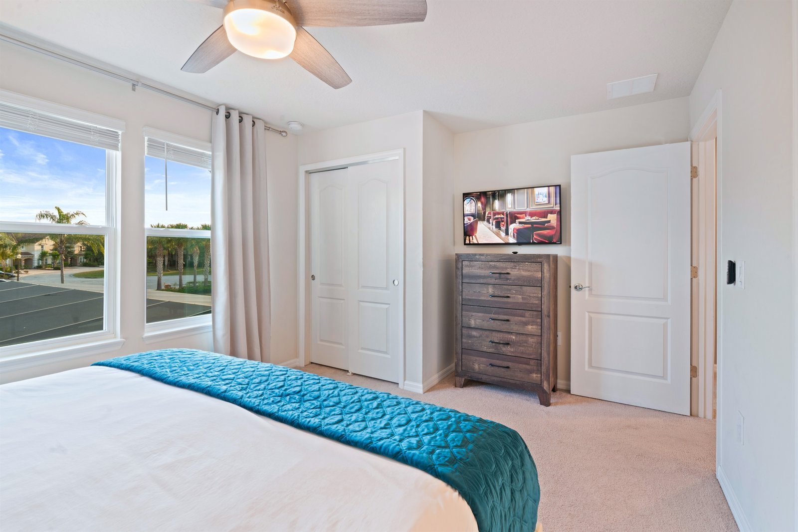 Fleur de Sel suite with ensuite bathroom, US King bed, and smart TV